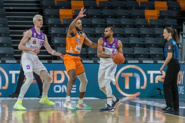 现实的清醒 现实的清醒