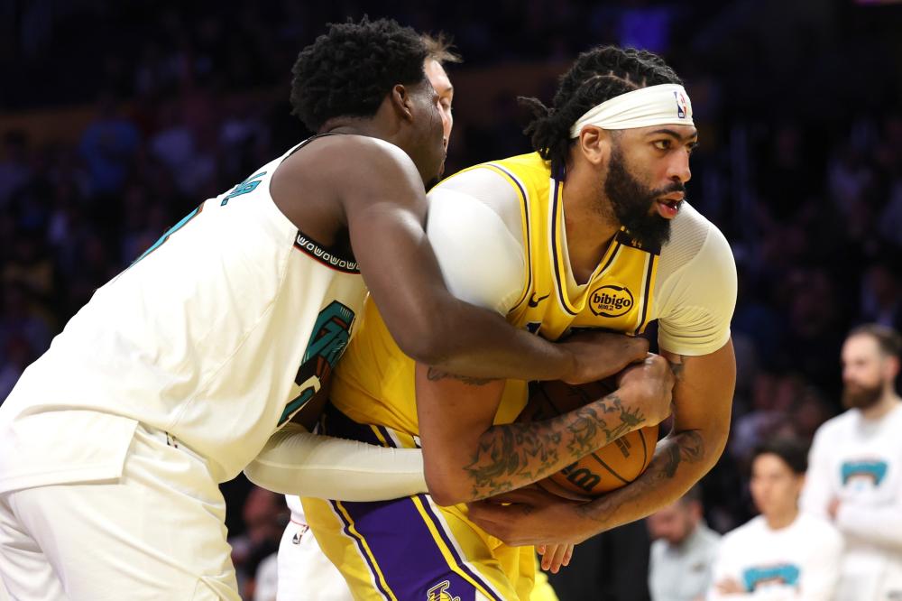 季中做出了 季中做出了