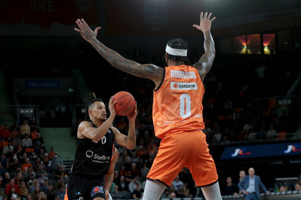 地洞察到对 地洞察到对